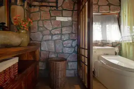 Menghuan Dali Topic Guest House - 57