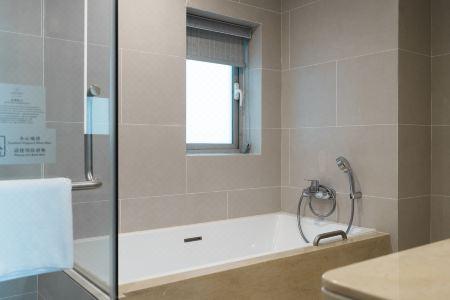 Ascott - 81
