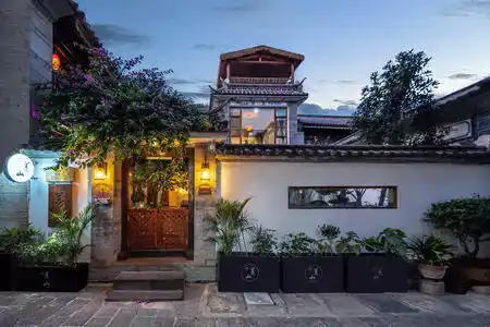 Menghuan Dali Topic Guest House - 8