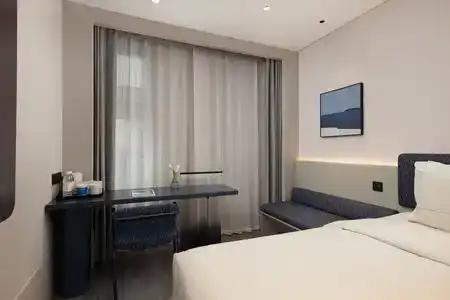 Beijing Qianmen Caishikou Subway Station Residence - 12