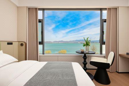 Dali Man Yue · M Seaview - 60