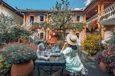 GUANXIN · Half a Mile | Monet Garden Inn Monet Garden - 2