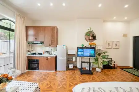 Ling Homestay - 275