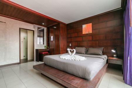 EBS Phuket Hostel - 24