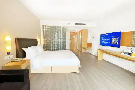 Holiday Inn Express City Center - 4