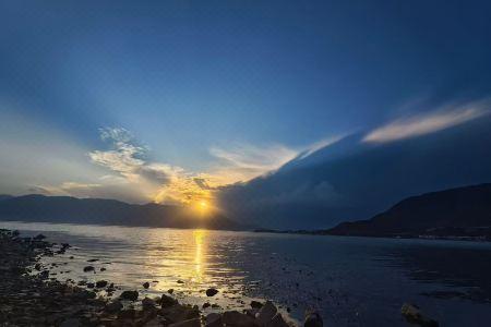 Dali Man Yue · M Seaview - 33