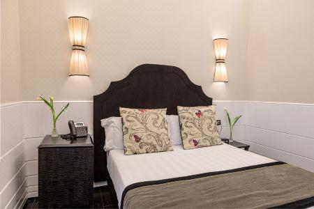 The Independent Suites - 8