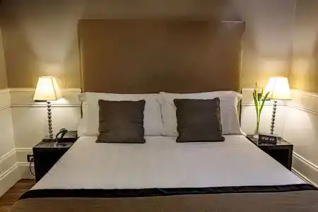 The Independent Suites - 5