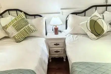 Ling Homestay - 220