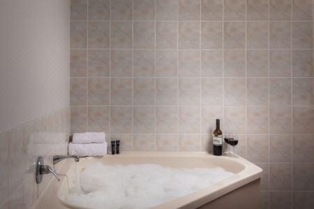 Arawa Park, Independent Collection by Evt, an EVT - 81