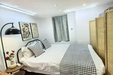Ling Homestay - 303