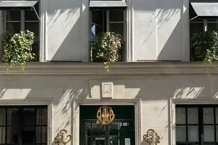 Le Burgundy - 2