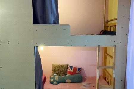 Youth Hostel in - 22