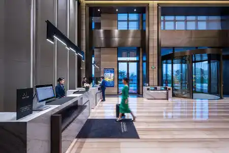 Novotel Kunshan Yangcheng Lake - 3