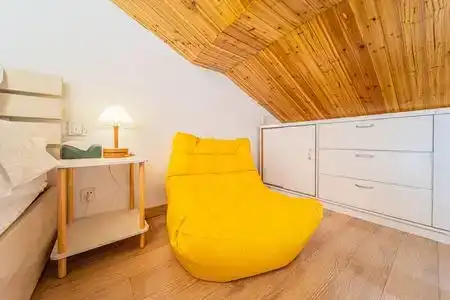 Ling Homestay - 198