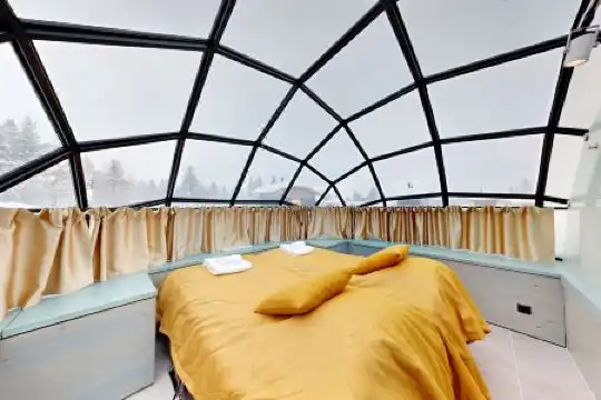 Aurora Queen Resort Igloos - 9
