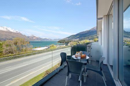 Swiss-Belsuites Pounamu - 63