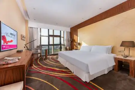 Ramada Plaza by Wyndham Huizhou East - 3
