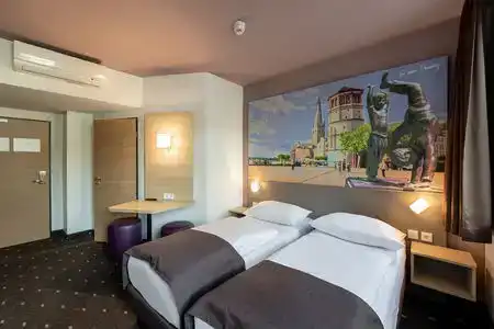 B&B Düsseldorf-Mitte - 8
