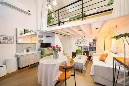 Ling Homestay - 113