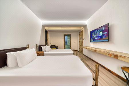 Tranquil Inn - 8