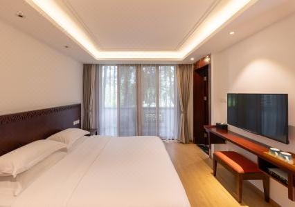 COURTYARD - 14