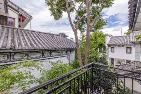 COURTYARD - 48