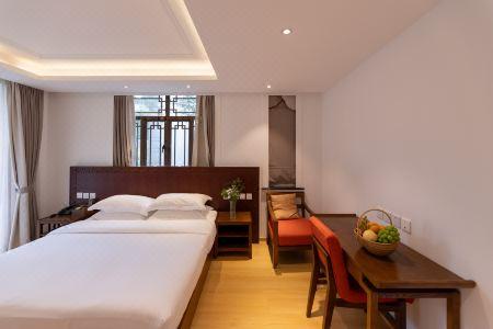 COURTYARD - 16