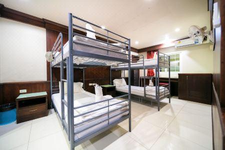 EBS Phuket Hostel - 8
