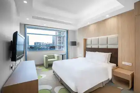 Holiday Inn Changzhou Wujin by IHG - 9
