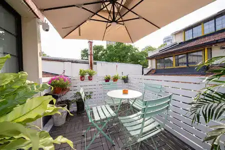 Ling Homestay - 241