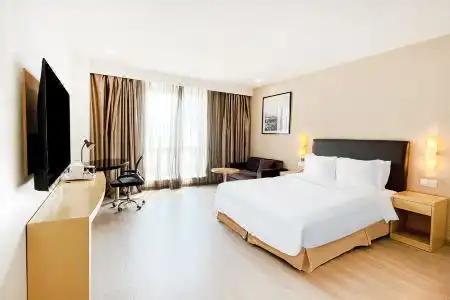 Holiday Inn Express City Center - 5