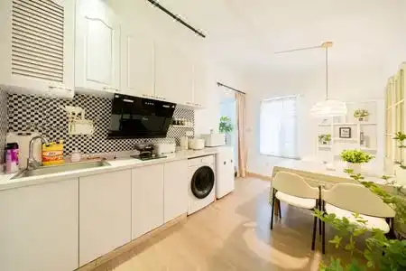 Ling Homestay - 222
