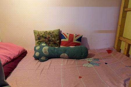 Youth Hostel in - 23