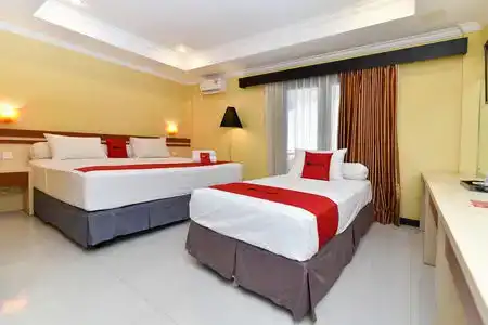 RedDoorz Plus near Mall Bali Galeria 2 (ex. Sylvia Bali Suite Residence) - 4