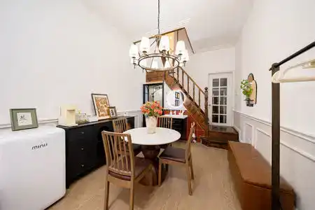 Ling Homestay - 246