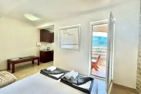 Contessa Apartments - 4