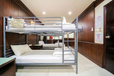 EBS Phuket Hostel - 13