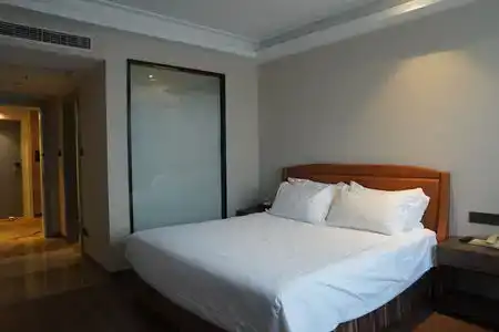 Vienna International - 12