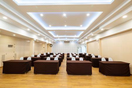 The Green Beach Resort - 11