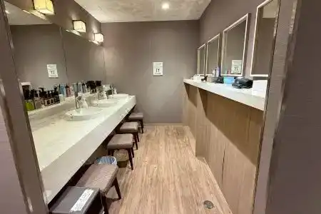 Gran Customa Isezakicho - 24