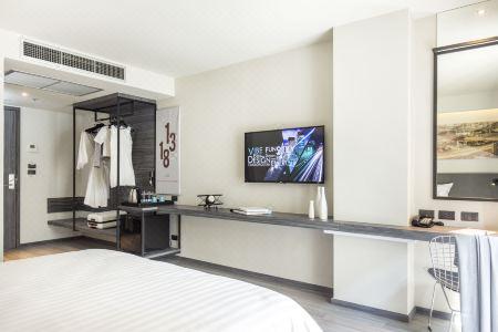 Cross Vibe Bangkok Sukhumvit - 33