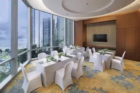 Hilton - 6