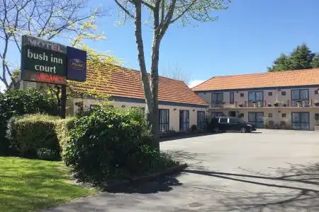 Bush Inn Court Motel - 6