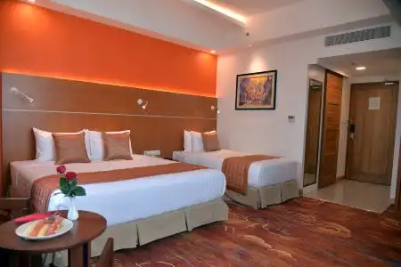 Ritz Grand - 2