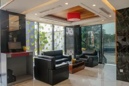 Ritz Grand - 6