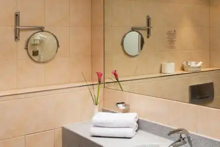 Hollywood Media - 83