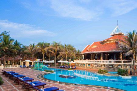 Golden Coast Resort & Spa - 3