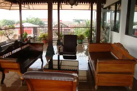Gloria Amanda - 5