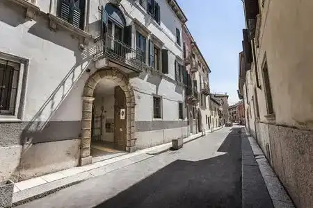 Truly Verona - 0